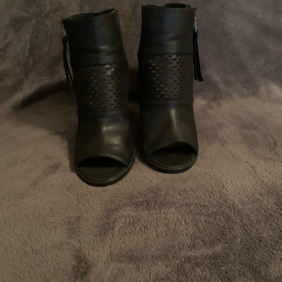 Open toe boots - Picture 3 of 4